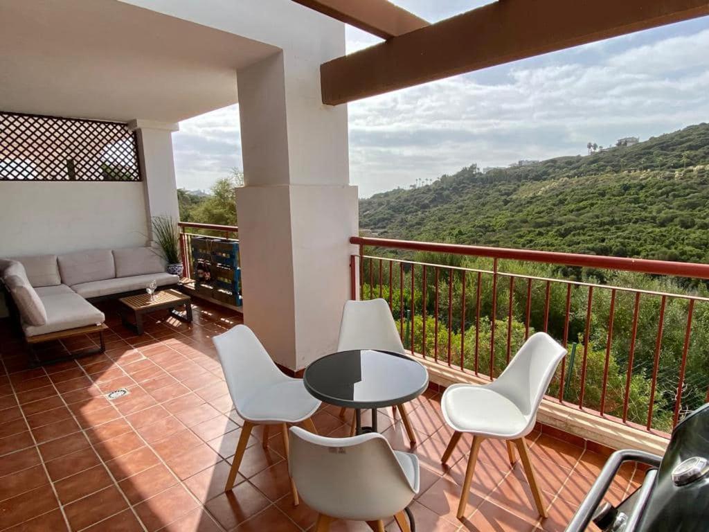 Apartment Alcaidesa Luaran gambar